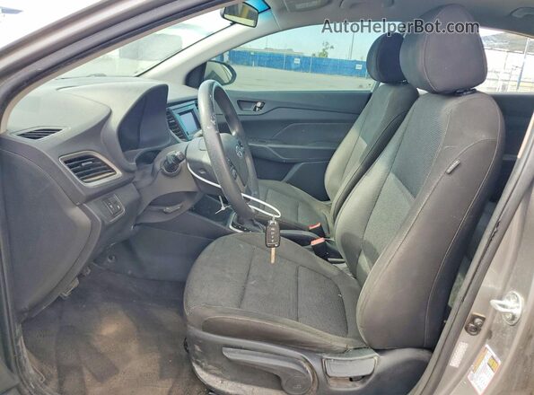 3KPC24A64ME141457 2021 HYUNDAI ACCENT Silver წინა სალონის ხედი