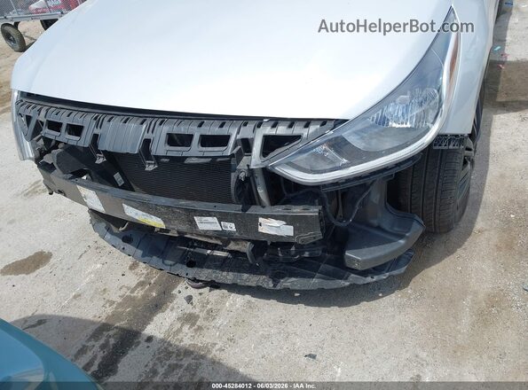 3KPC24A65LE118381 2020 HYUNDAI ACCENT Silver Դիմացի տեսք