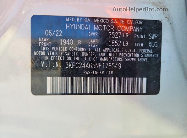 3KPC24A65NE178549 2022 HYUNDAI ACCENT White ძრავის განყოფილების ხედი