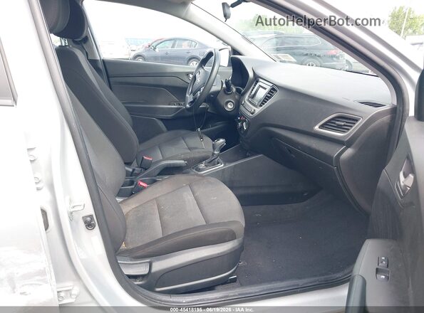 3KPC24A66LE109012 2020 HYUNDAI ACCENT Silver Widok wnętrza z przodu