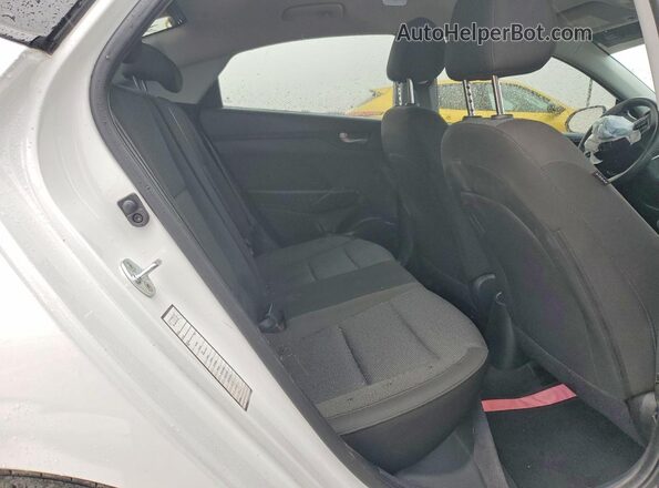 3KPC24A66ME144070 2021 HYUNDAI ACCENT White 
