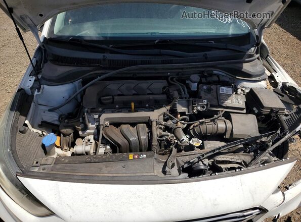 3KPC24A67LE112050 2020 HYUNDAI ACCENT White Rear interior view