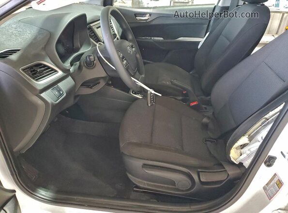 3KPC24A67NE180495 2022 HYUNDAI ACCENT White Вид салону спереду