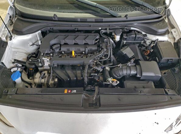 3KPC24A67NE180495 2022 HYUNDAI ACCENT White Вид задньої частини салону