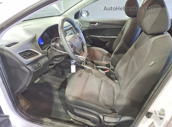 3KPC24A68ME152459 2021 HYUNDAI ACCENT White Widok wnętrza z przodu
