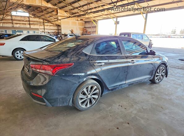 3KPC34A37JE017598 2018 HYUNDAI ACCENT Black Задня права чверть