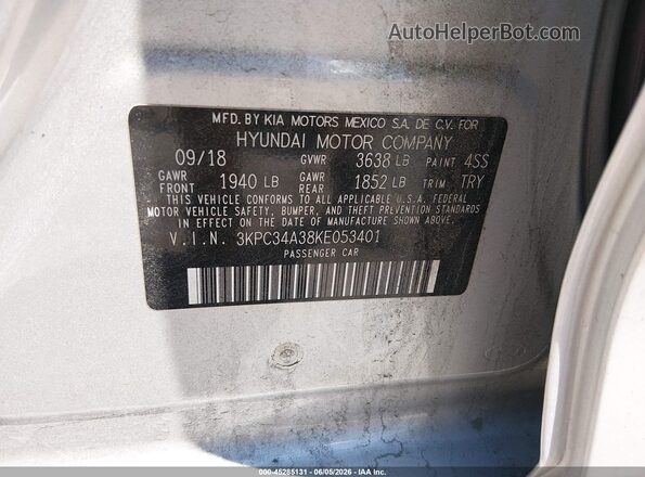 3KPC34A38KE053401 2019 HYUNDAI ACCENT Silver Widok komory silnika
