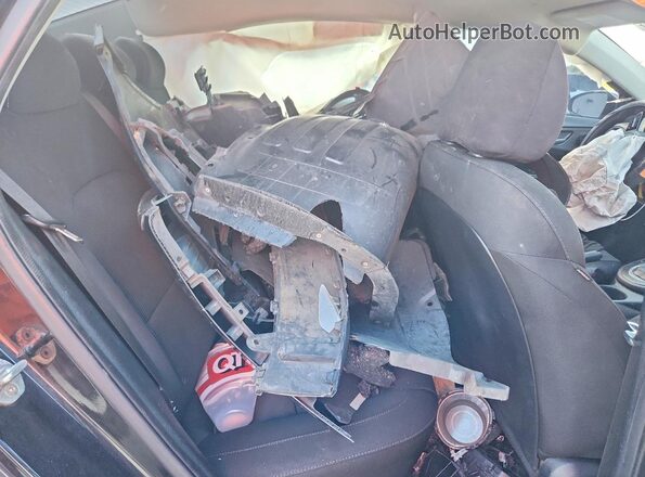 3KPF24AD0KE013290 2019 KIA FORTE Black Rear seats view