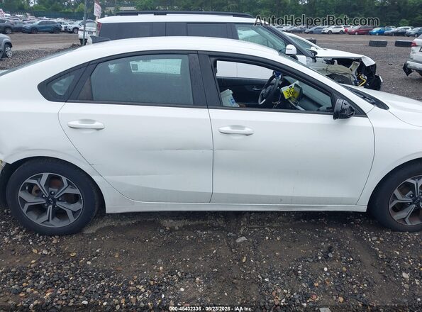 3KPF24AD0LE194652 2020 KIA FORTE Белый Вид задней части салона