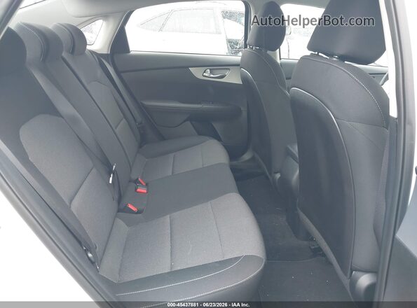 3KPF24AD0NE431983 2022 KIA FORTE White Вид наклейки з VIN-кодом
