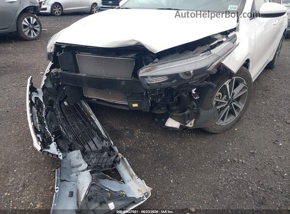 3KPF24AD0NE431983 2022 KIA FORTE White Вид спереду