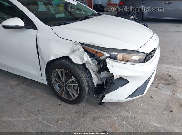 3KPF24AD0PE515112 2023 KIA FORTE White 