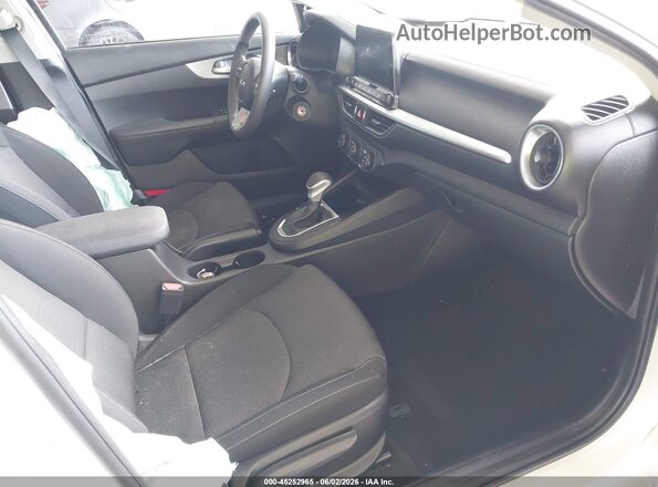 3KPF24AD0PE515112 2023 KIA FORTE White 