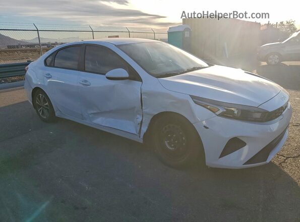 3KPF24AD0PE559885 2023 KIA FORTE White Передня права чверть