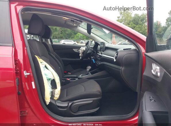 3KPF24AD0PE592935 2023 KIA FORTE Red Вид салону спереду