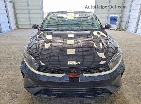 3KPF24AD0PE622063 2023 KIA FORTE Black Widok z przodu