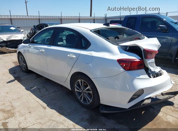3KPF24AD0PE647478 2023 KIA FORTE White Trasero izquierdo