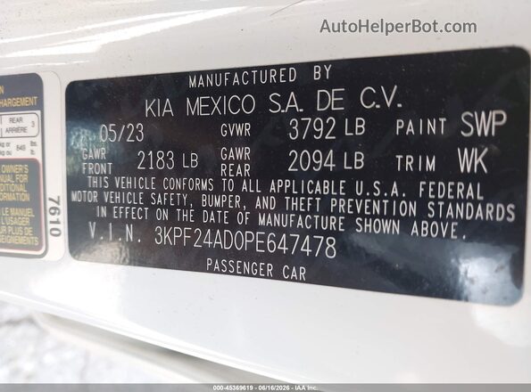3KPF24AD0PE647478 2023 KIA FORTE White Vista del compartimento del motor