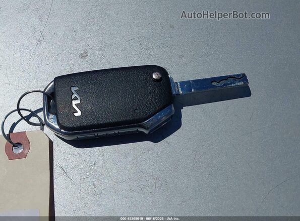 3KPF24AD0PE647478 2023 KIA FORTE White Vista del salpicadero