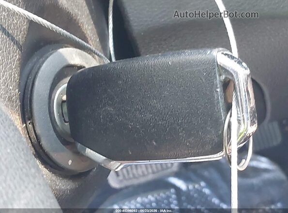 3KPF24AD0PE665947 2023 KIA FORTE Красный Вид панели приборов
