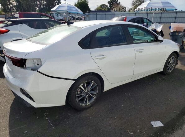 3KPF24AD0PE666936 2023 KIA FORTE White 
