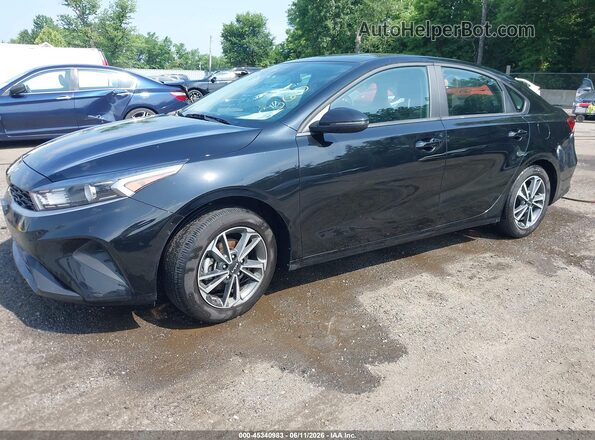 3KPF24AD0RE773181 2024 KIA FORTE Black წინა მარცხენა ხედი სამი მეოთხედიდან
