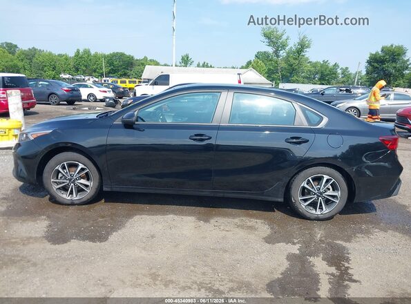 3KPF24AD0RE773181 2024 KIA FORTE Black სალონის 360-გრადუსიანი ხედი