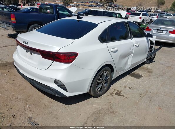 3KPF24AD0RE779529 2024 KIA FORTE White Tył prawy
