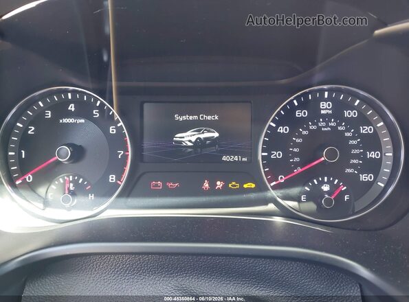 3KPF24AD0RE779529 2024 KIA FORTE White Widok tylnych siedzeń