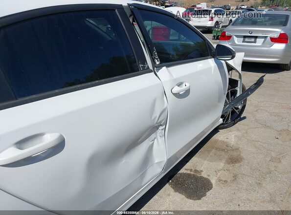 3KPF24AD0RE779529 2024 KIA FORTE White 