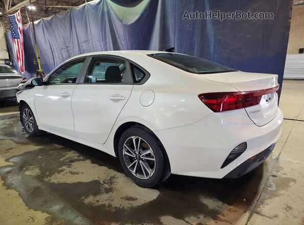 3KPF24AD0RE788506 2024 KIA FORTE Белый 
