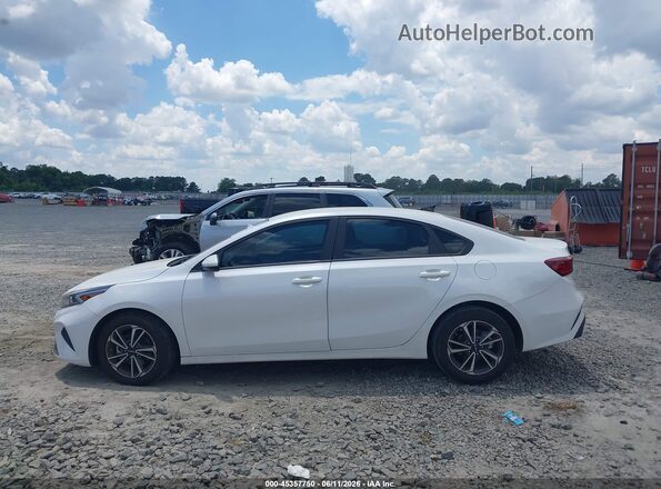 3KPF24AD0RE793348 2024 KIA FORTE White Панорамний вид салону 360°