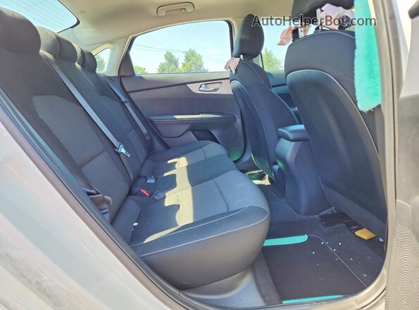 3KPF24AD0RE794032 2024 KIA FORTE Белый Вид задних сидений