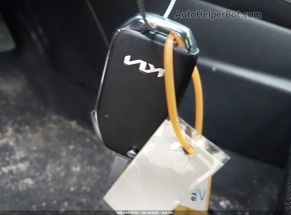 3KPF24AD0RE814327 2024 KIA FORTE Black Առջևի վահանակի տեսք