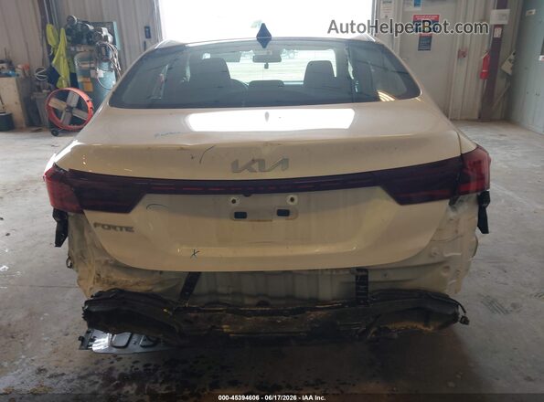 3KPF24AD0RE817289 2024 KIA FORTE White 