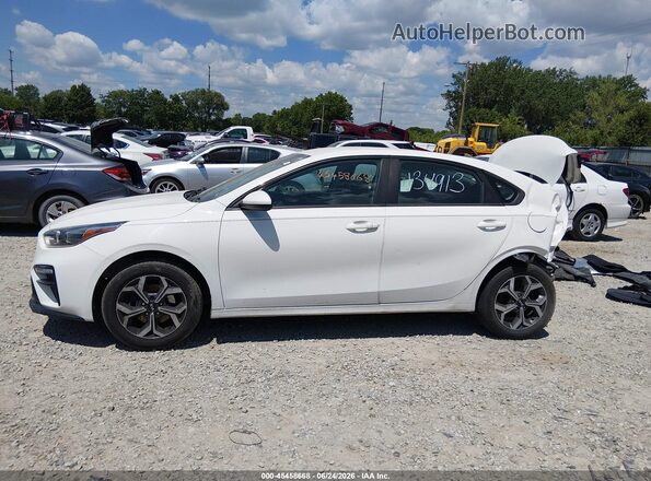 3KPF24AD1KE134913 2019 KIA FORTE White Սալոնի 360 աստիճան տեսք