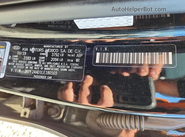 3KPF24AD1LE180503 2020 KIA FORTE Black Widok komory silnika
