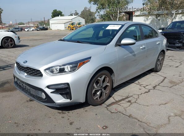 3KPF24AD1ME286080 2021 KIA FORTE Silver წინა მარცხენა ხედი სამი მეოთხედიდან