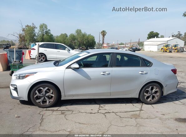 3KPF24AD1ME286080 2021 KIA FORTE Silver სალონის 360-გრადუსიანი ხედი