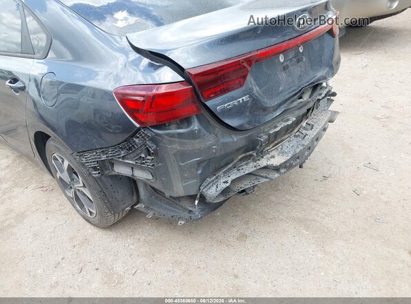 3KPF24AD1ME307879 2021 KIA FORTE Gray Widok z przodu