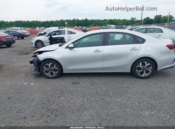 3KPF24AD1ME327288 2021 KIA FORTE Серебряный 
