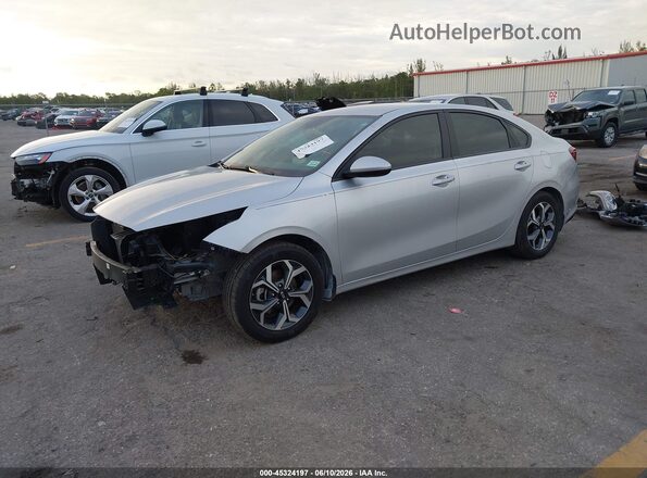 3KPF24AD1ME344849 2021 KIA FORTE Серебряный Передняя левая четверть
