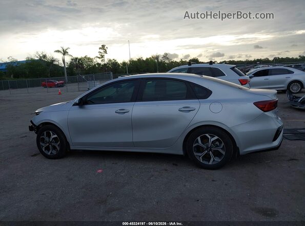 3KPF24AD1ME344849 2021 KIA FORTE Серебряный 