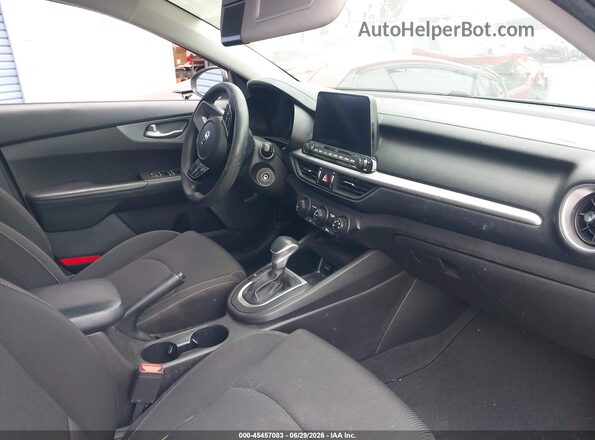 3KPF24AD1ME349081 2021 KIA FORTE Silver Widok wnętrza z przodu