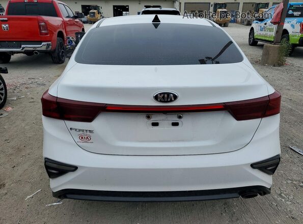 3KPF24AD1ME376393 2021 KIA FORTE White Rear view