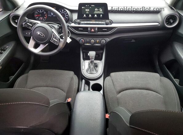 3KPF24AD1ME376393 2021 KIA FORTE White Dashboard view