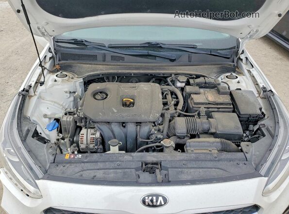 3KPF24AD1ME376393 2021 KIA FORTE White Rear interior view