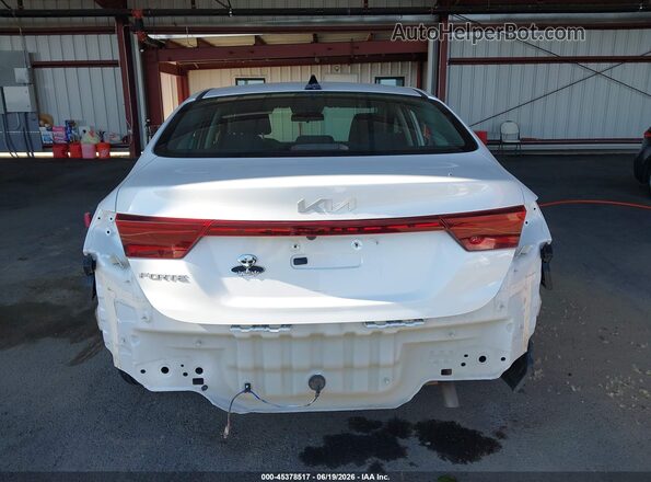 3KPF24AD1NE425366 2022 KIA FORTE White 