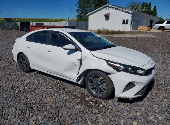 3KPF24AD1NE427652 2022 KIA FORTE Белый Передняя правая четверть