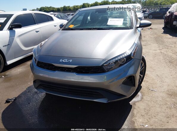 3KPF24AD1NE454642 2022 KIA FORTE Gray ხელსაწყოთა პანელის ხედი
